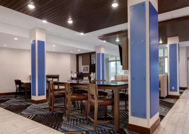 Holiday Inn Express & Suites - Detroit - Dearborn By Ihg Esterno foto